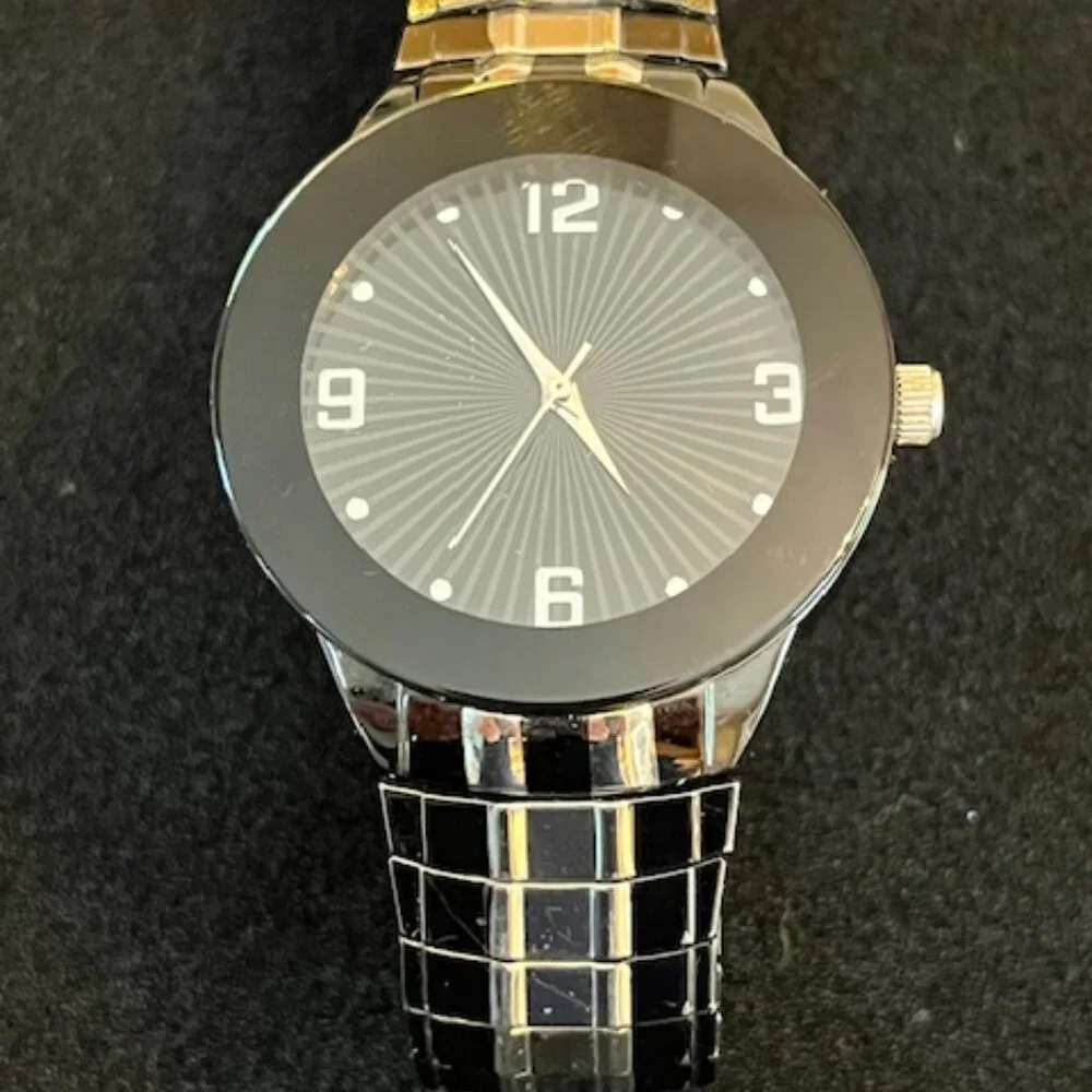 ACCUTIME | Watch Corp Black Dial Stretch Band Sporty-NEW Battery-EUC